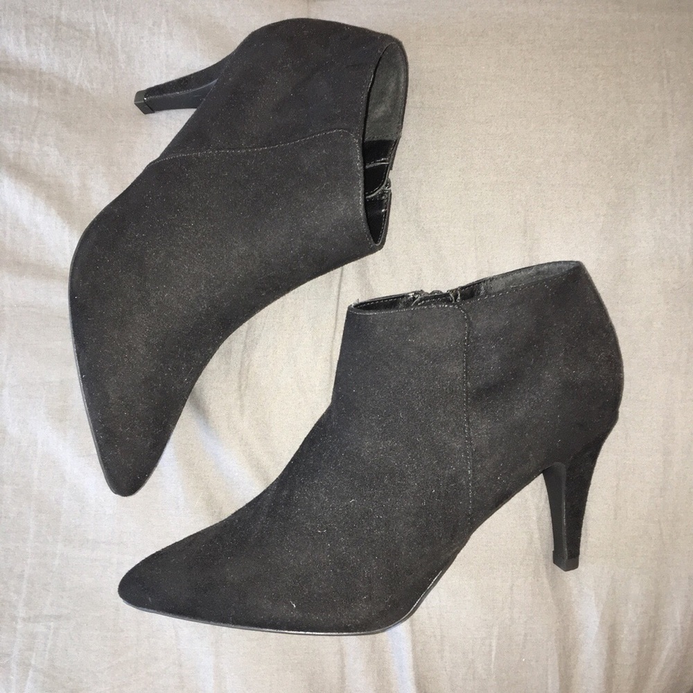 NEW LOOK BLACK LOW HEELS SIZE US 6.